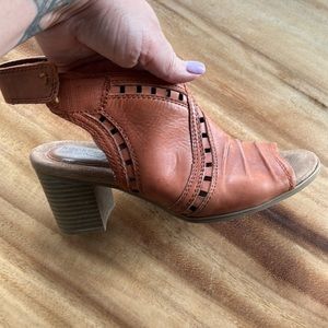 Rockport sandals 7.5